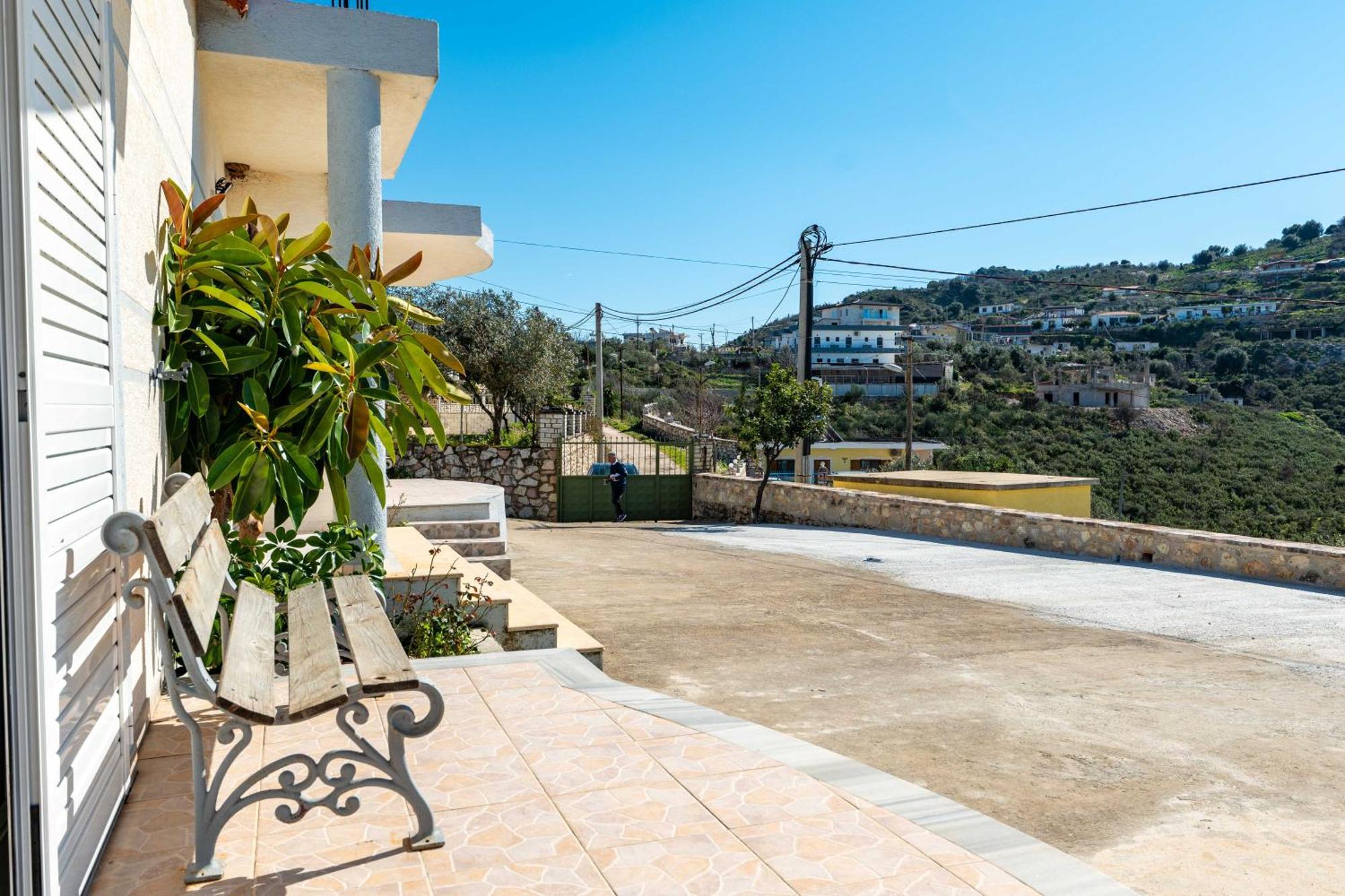 Vila Celi Sarandë Eksteriør billede