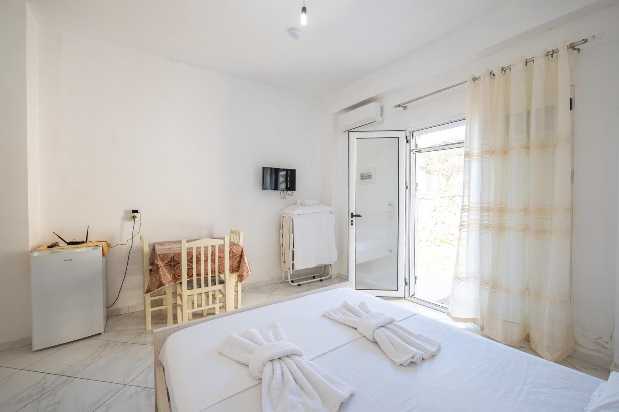 Vila Celi Sarandë Eksteriør billede