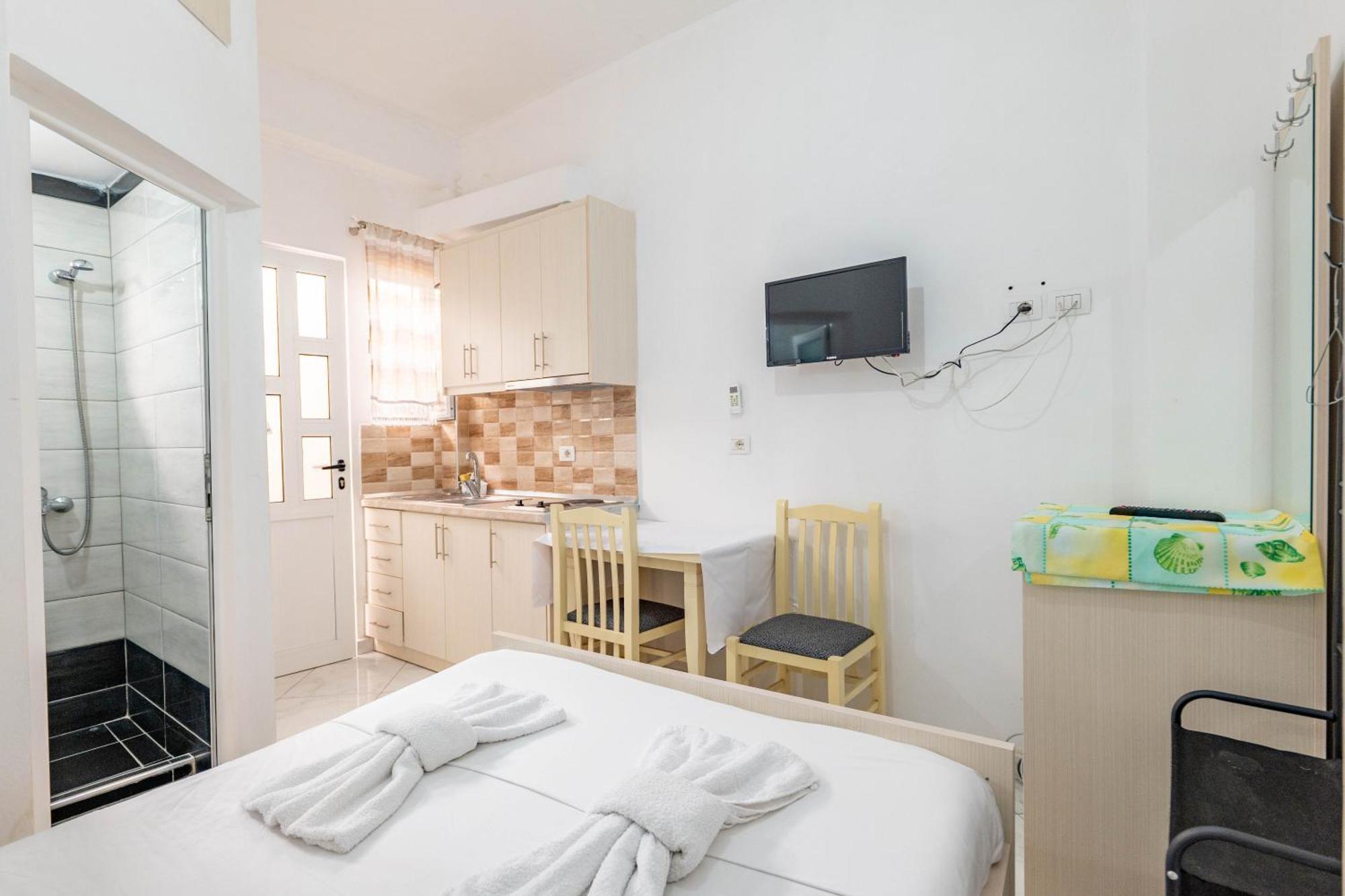 Vila Celi Sarandë Eksteriør billede