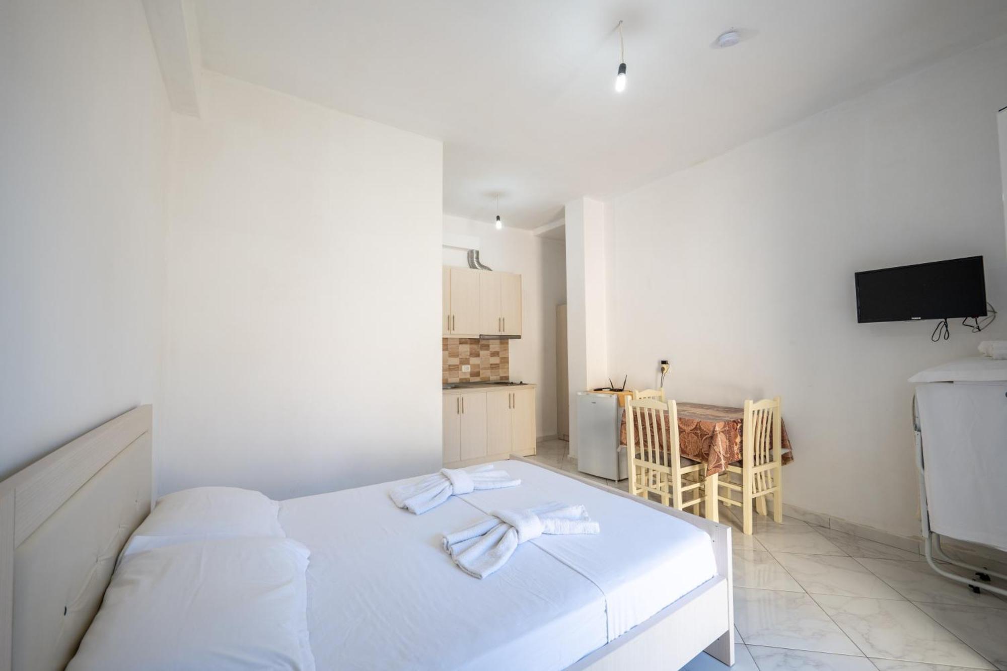 Vila Celi Sarandë Eksteriør billede