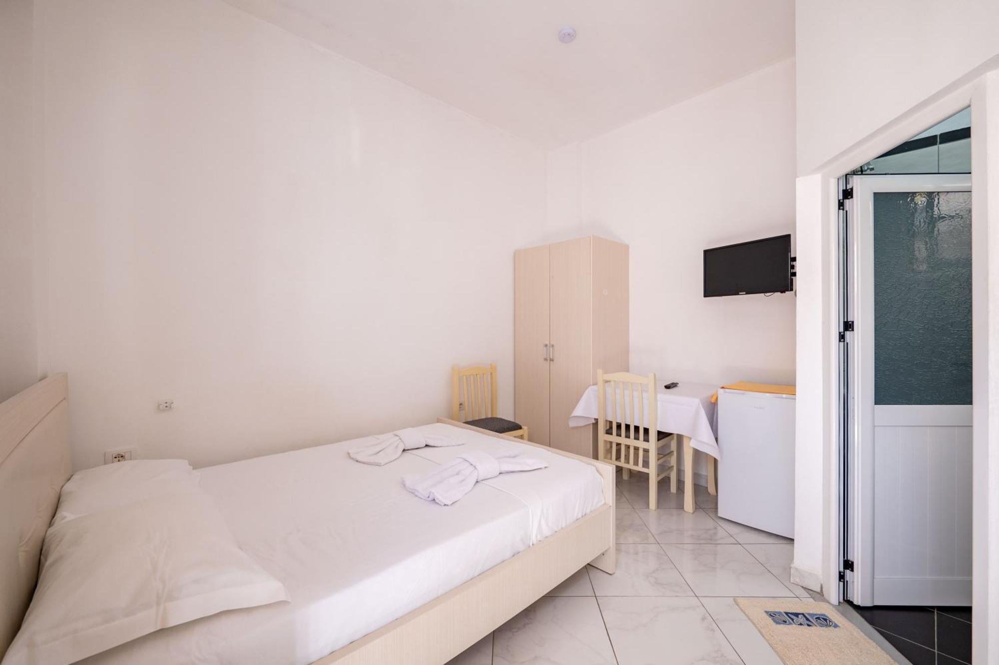 Vila Celi Sarandë Eksteriør billede